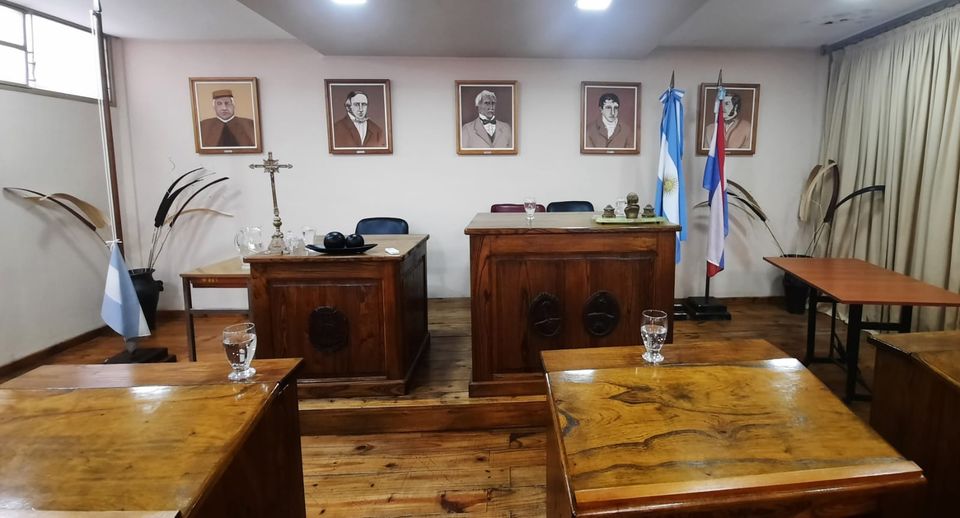 NO TRATAN HOY LA DECLARACIÓN DE CIUDADANO ILUSTRE A CARLOS CECCO