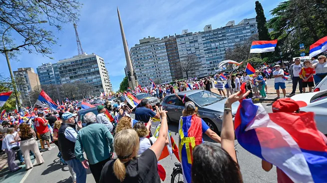 URUGUAY; Elecciones 2024: El Frente Amplio lidera la intención de voto, pero sin alcanzar el triunfo en primera vuelta