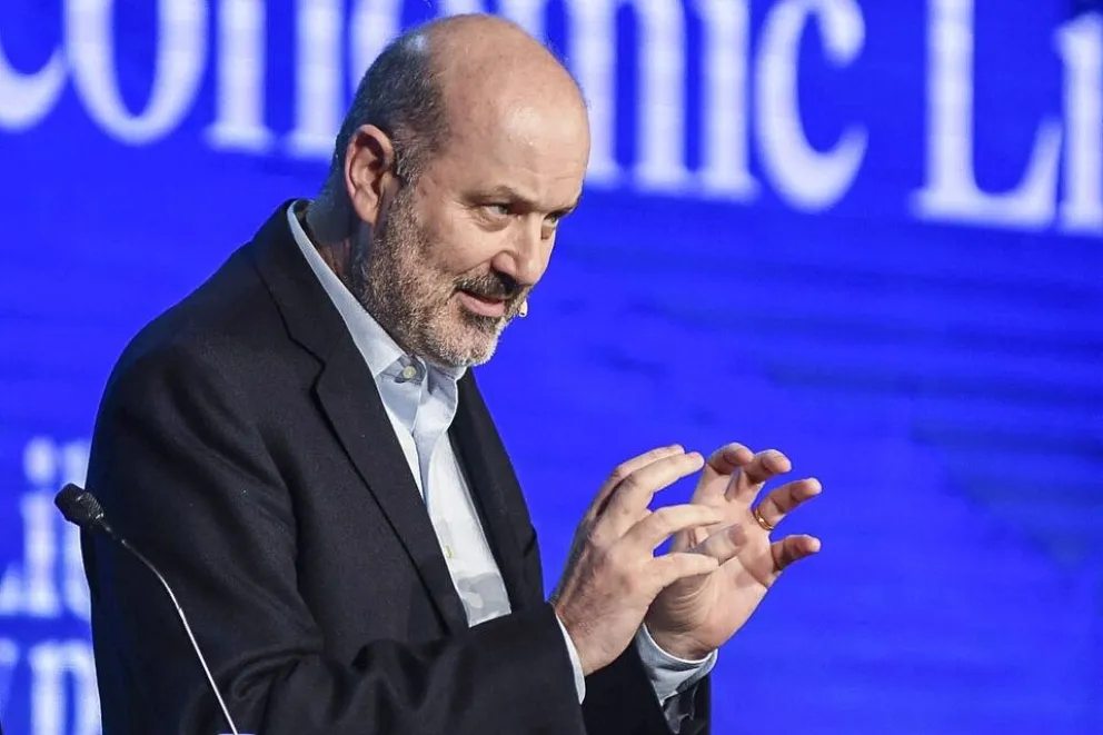 MIENTRAS TE DICEN QUE LO PEOR YA PASÓ… Sturzenegger anunció los nuevos pasos económicos del Gobierno: se viene la “motosierra profunda”