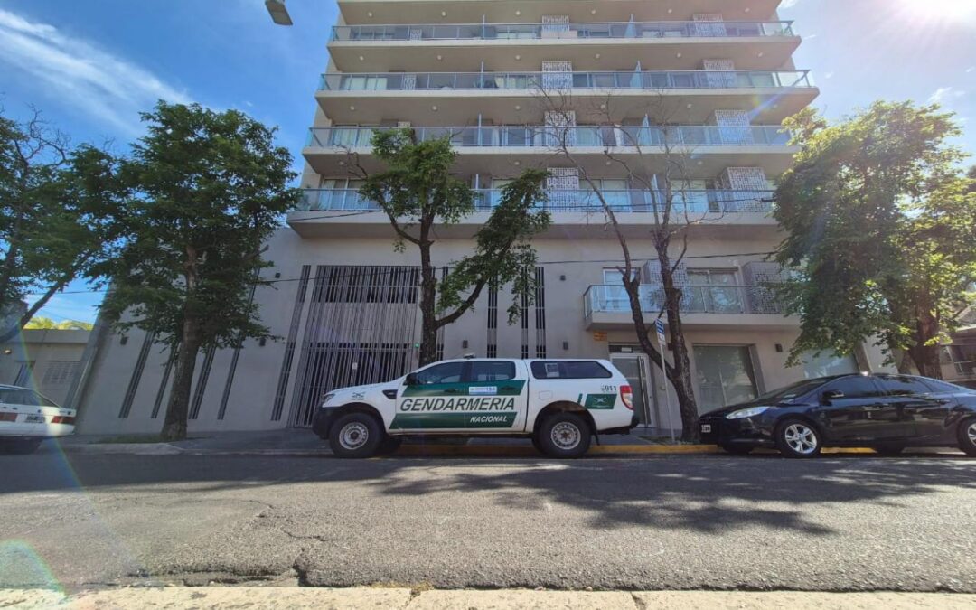 AHORA URGENTE: Gendarmería allana propiedades en Paraná y Concordia y una escribanía vinculadas a Kueider