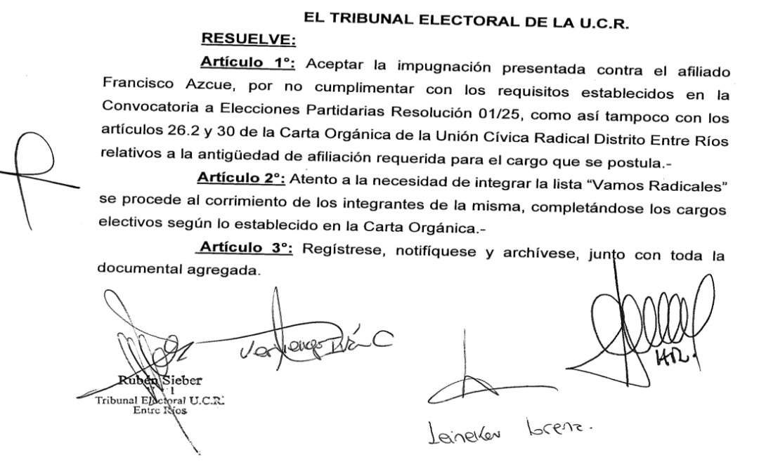 El Tribunal partidario bajó a Azcué de la presidencia de la UCR