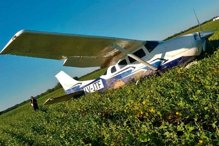 La nueva avioneta hallada en campo entrerriano sería de origen boliviano y un rastrillaje trata de ubicar al piloto
