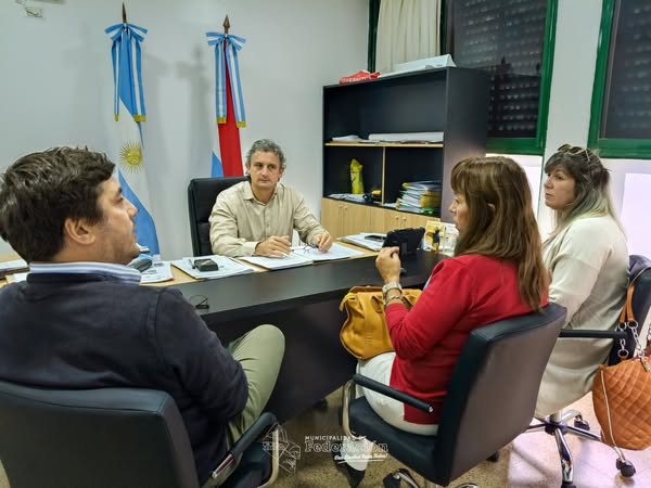 REUNIÓN DEL INTENDNETE CON CARINA SCHONFELD ANTE LA POSIBILIDAD DE UNA NUEVA CARRERA TERCIARIA