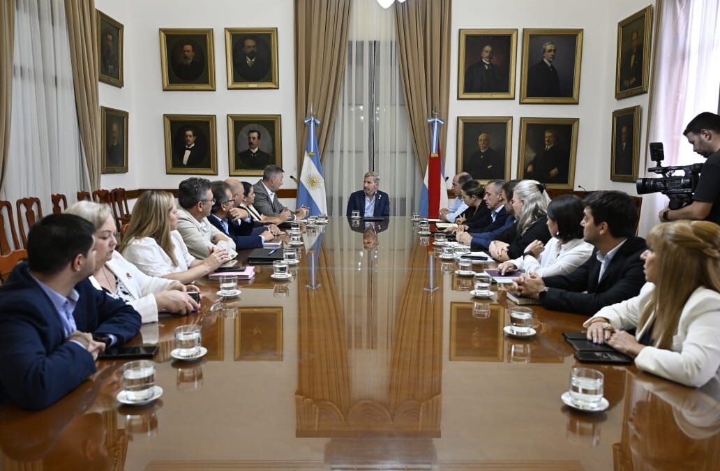 EL DIPUTADO RUBEN RASTELLI PARTICIPO DE UN ENCUENTRO CON EL GOBERNADOR ROGELIO FRIGERIO