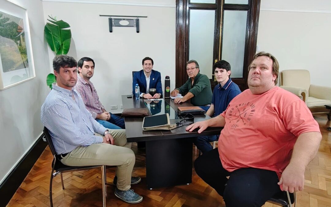 Ruben Rastelli e industriales madereros se entrevistaron con Mauricio Colello