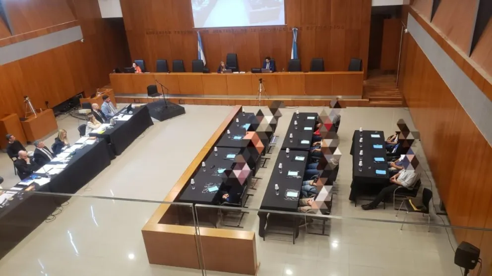 Jurado popular de Federación comenzó a juzgar a dos hombres por una presunta violación