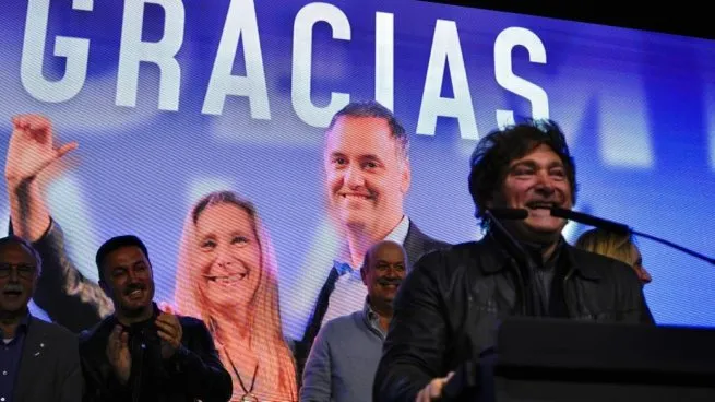 Javier Milei desbancó a Macri como jefe del antiperonismo y La Libertad Avanza conquistó CABA con un discurso nacional
