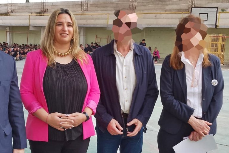 SE ENGOLOSINÓ: