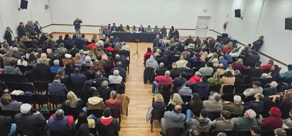 Este sábado el radicalismo entrerriano define si abre la puerta a una alianza con Milei