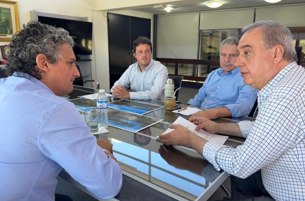 El intendente Bravo gestionó ante la CTM apoyo para eliminar el quemadero del área industrial de Federación