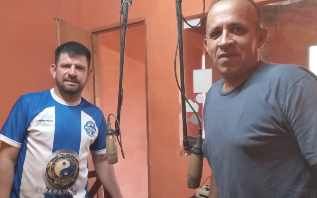 Matías Parra, el 10 de Vecinal: del potrero a la gloria, entre lágrimas, familia y un barrio que sueña.