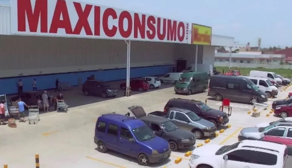 Fuertes críticas de la Federación Económica por habilitar a Maxiconsumo para hacer ventas minoristas