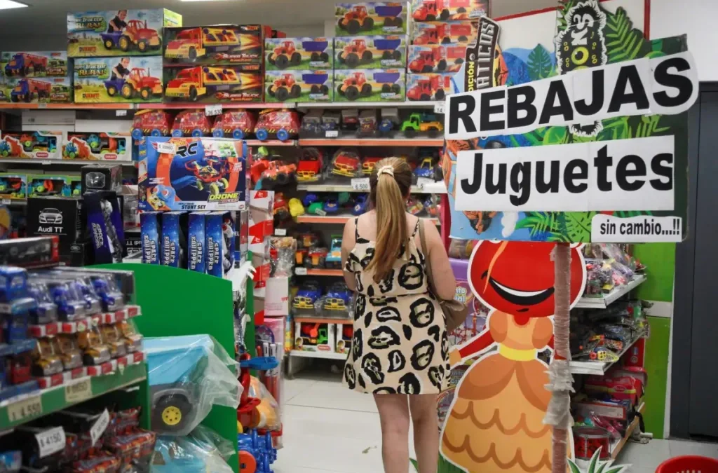 NAVIDAD: PELUCA BAJA ARANCELES PARA ABARATAR JUGUETES