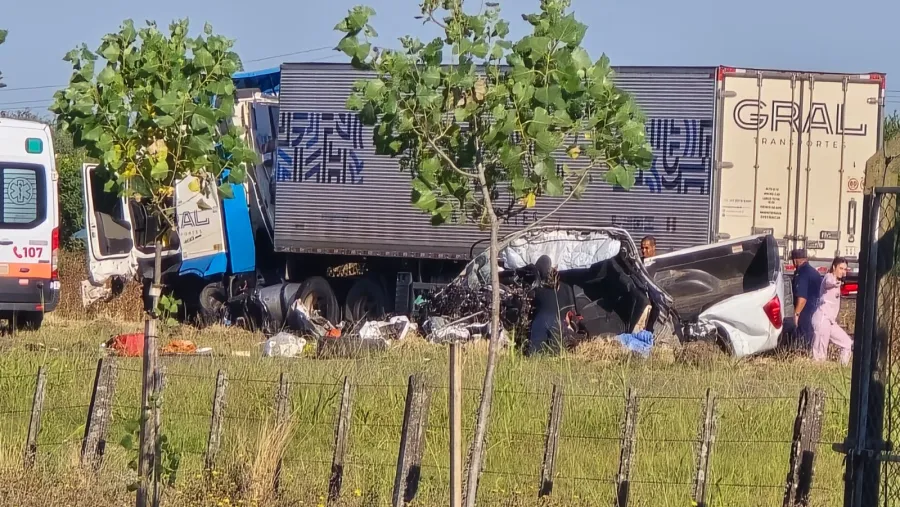 RUTAS EN MAL ESTADO CON ESTOS RESULTADOS:_ Nuevo accidente fatal en Entre Ríos: tres muertos tras un choque frontal en Ruta 18