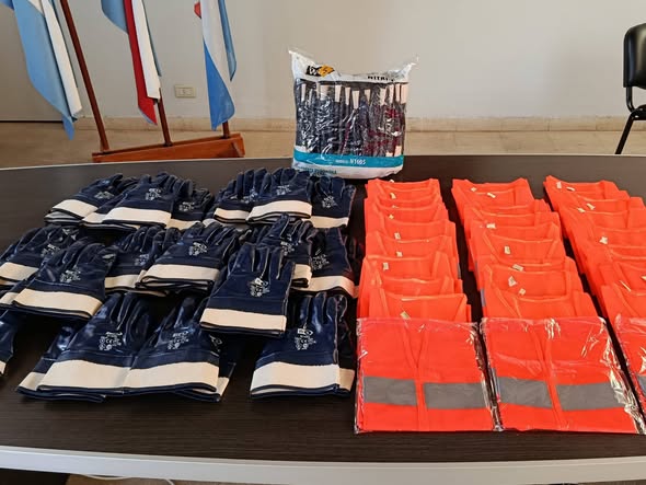 ROPA DE TRABAJO PARA EL PERSONAL DE RECOLECCIÓN DE RESIDUOS