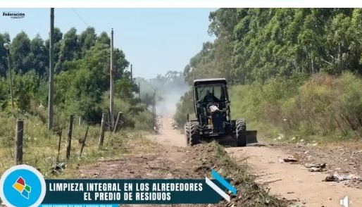 MUNICIPALES: LIMPIEZA INTEGRAL EN LOS ALREDEDORES DEL PREDIO DE RESIDUOS