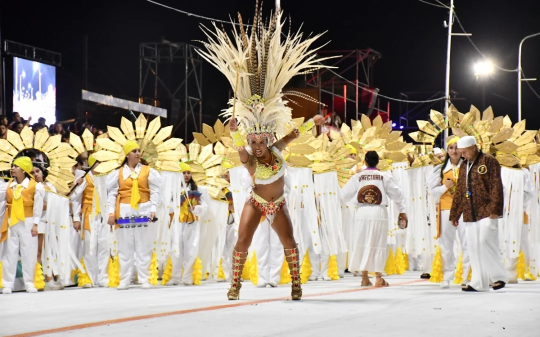 Gran marco de público alentó el inicio del Carnaval concordiense