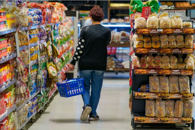 La inflación de diciembre fue del 2,8% y el 2025 se cerró con una variación total del 31,5%