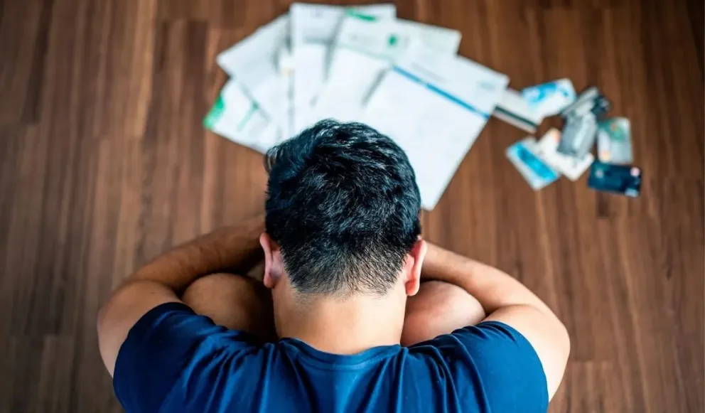 HOLA PELUQUITAS… La morosidad de las familias se volvió a disparar y es la más alta de los últimos 16 años