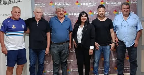 Charla sobre deporte, liderazgo y trabajo en equipo en el marco del Torneo Sudamericano de Futból Senior