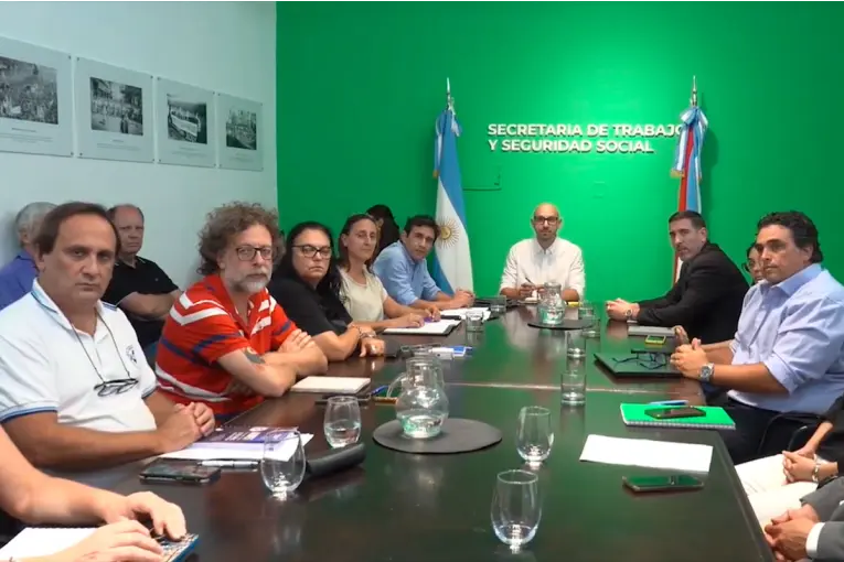 Paritaria docente: el Gobierno mejoró la oferta salarial, los gremios la rechazaron y anunciaron paro