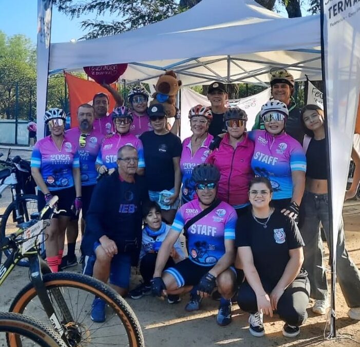 INTEGRANTES DE CICLOTURISMO TERMAL PARTICIPARON DE LA JORNADA «COLÓN A TODO PEDAL»