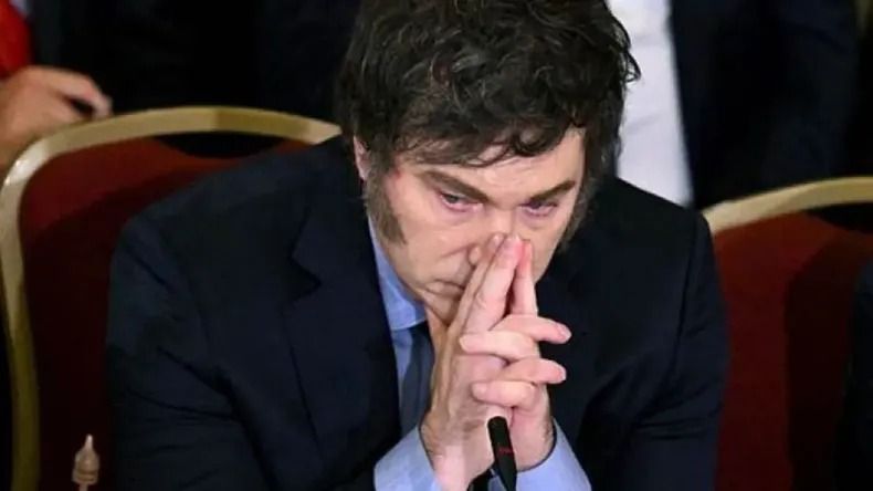 «EL AJUSTE INVISIBLE: CUANDO LA ESTABILIDAD NO ALCANZA Y LA REALIDAD GOLPEA»