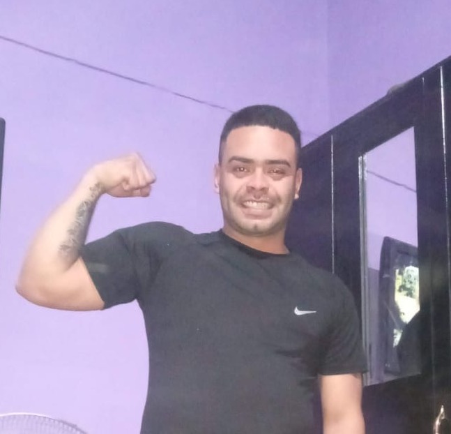 La Unidad Fiscal de Niños, Niñas y Adolescentes de Paraná solicita colaboración para localizar a Facundo Sebastián Pereyra, de 27 años, quien se retiró de su hogar en Paraná el pasado 8 de marzo sin volver a tener comunicación con él.