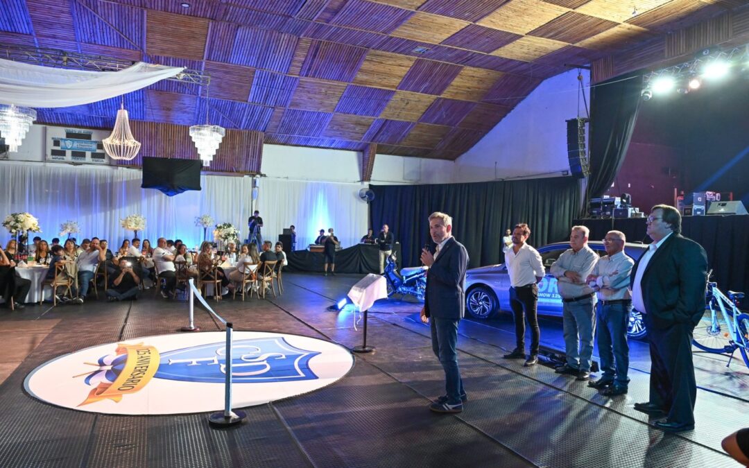 El gobernador Frigerio presente en la celebración de los 125 años del Club Social Federación