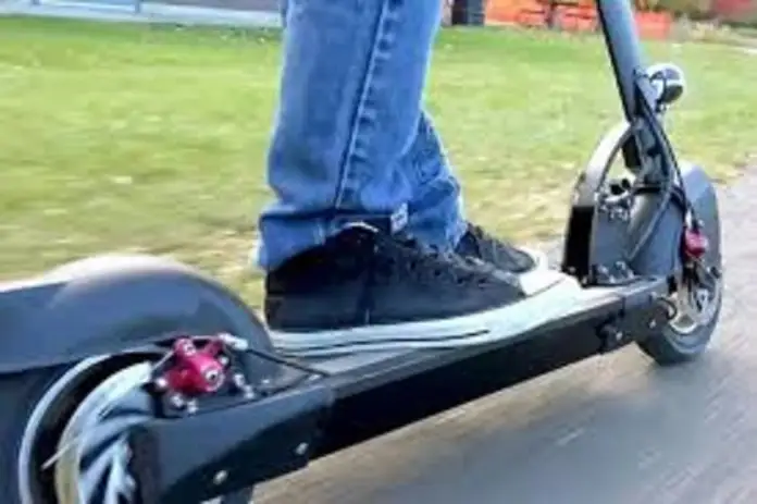 Otra ciudad entrerriana regula por ordenanza el uso de monopatines y bicis eléctricas