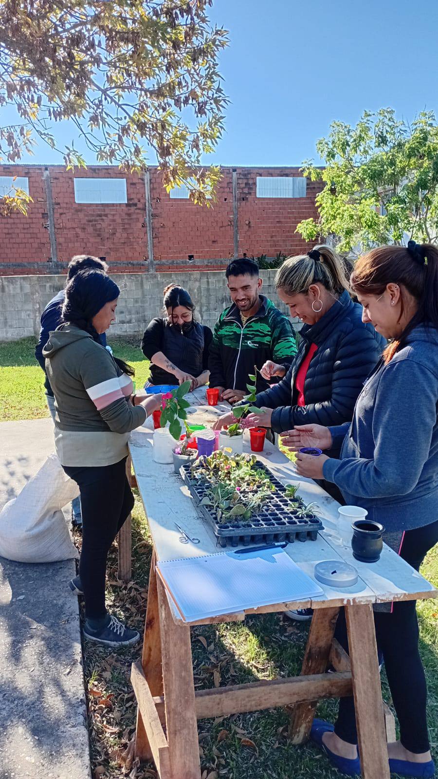 EMILIO VAGO GENERA ACTIVIDADES: PROYECTO JÓVENES EN MARCHA .