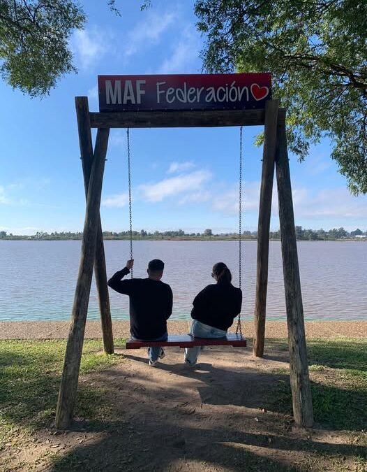 La hamaca de Costanera Sur se consolida como el spot turístico más elegido de Federación