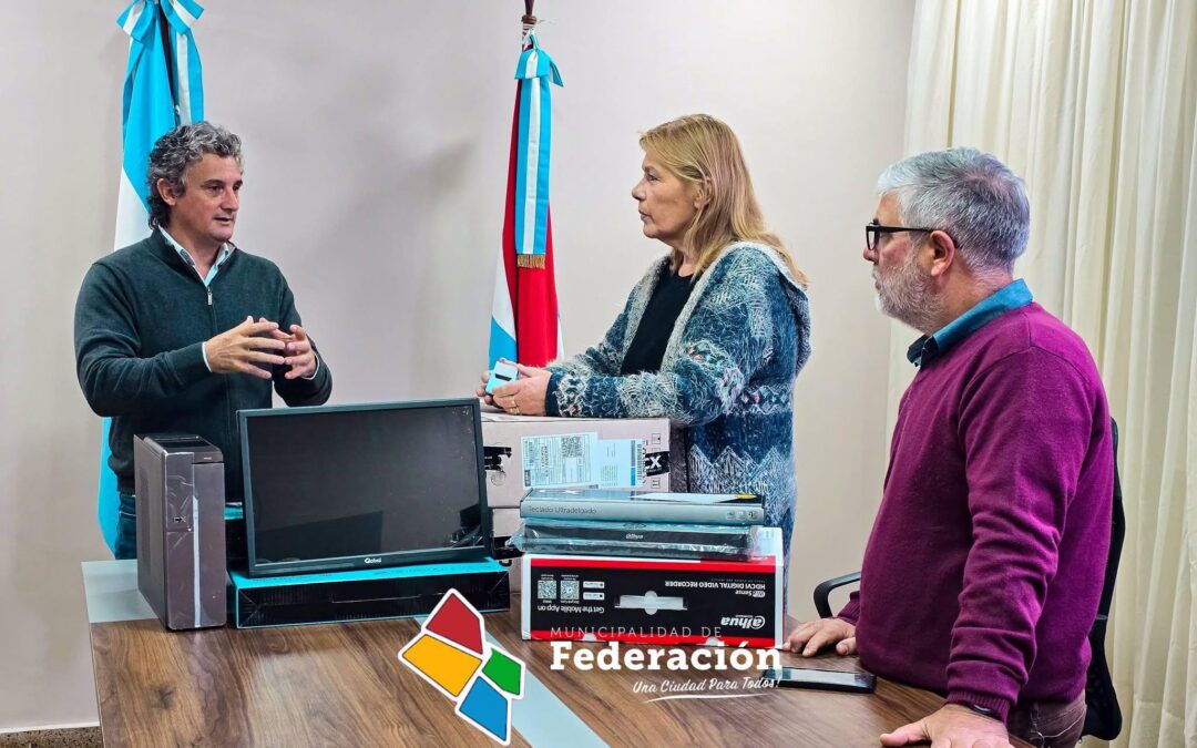 EL MUNICIPIO DE FEDERACIÓN ENTREGÓ EQUIPAMIENTO INFORMÁTICO AL HOSPITAL SAN JOSÉ