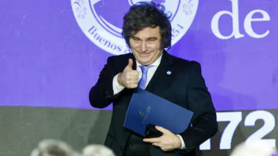 Milei anunció una baja de las retenciones al trigo y a la cebada desde junio y para la soja a partir de enero