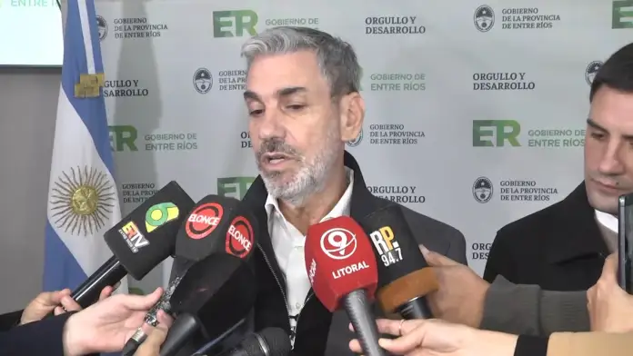 EN LUGAR DE MEJORAR LOS SUELDOS EL GOBIERNO TE INVITA A ENDEUDARTE EN EL BANCO PARA PAGAR MÁS DEUDAS
