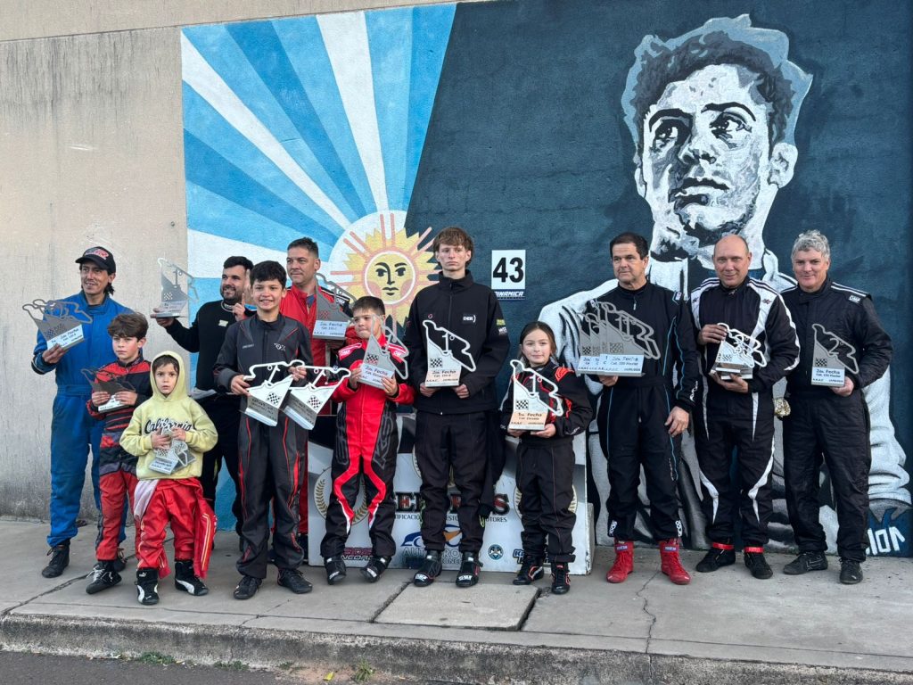 VICTORIA DE GALA GARMENDIA EN LA PRIMERA FECHA DEL KARTING REGIONAL EN CONCORDIA