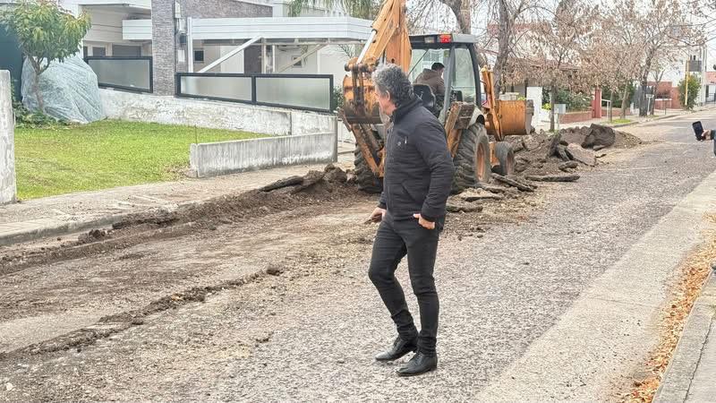 COMENZARON LOS TRABAJOS PARA LA REPAVIMENTACIÓN DE CALLE RAMÍREZ