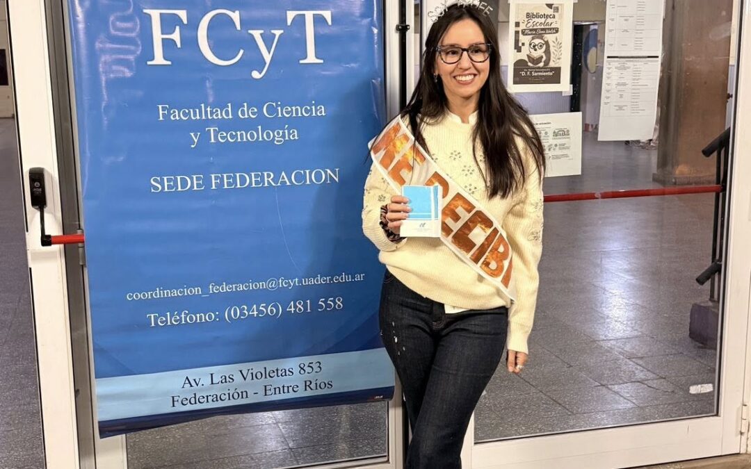 FELICITACIONES!!! La Facultad de Ciencia y Tecnología de Federación tiene una nueva Profesional…