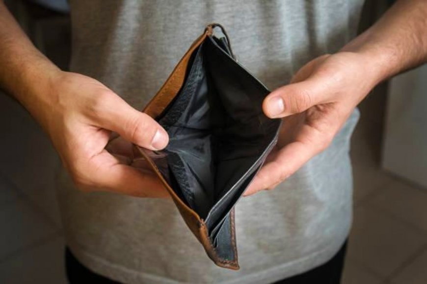 LA TEORÍA DEL DERRAME NO ESTARÍA FUNCIONANDO… PREOCUPANTE RÉCORD. 5,3 MILLONES DE PERSONAS TIENEN PROBLEMAS PARA PAGAR SUS DEUDAS