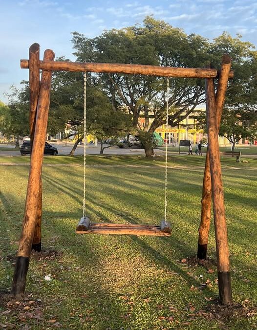 Nueva hamaca en la Costanera de Federación suma un espacio más para vecinos y turistas*