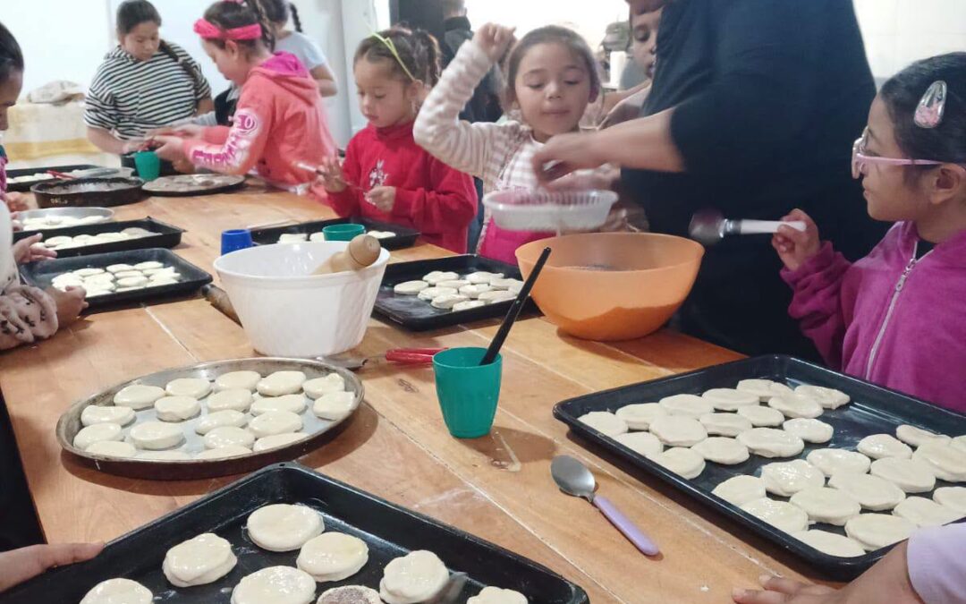 MUNICIPALES: TALLER DE PANADERÍA EN EL NIDO