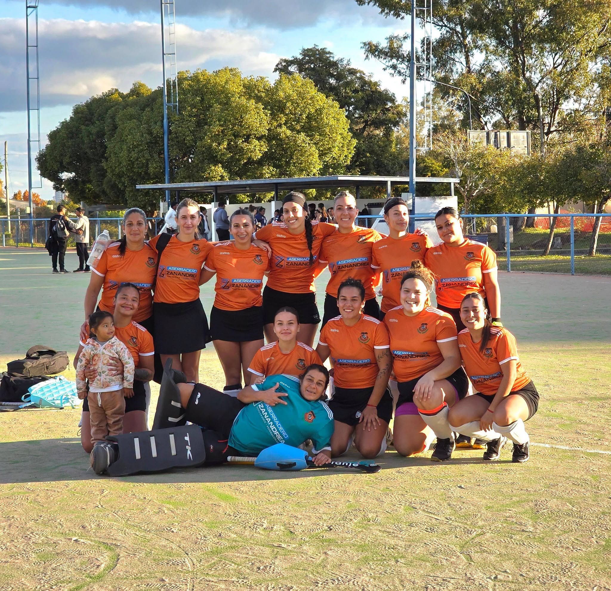AMÉRICA ES PROTAGONISTA EN EL HOCKEY REGIONAL Y SUEÑA CON SU CANCHA DE CÉSPED SINTETICO
