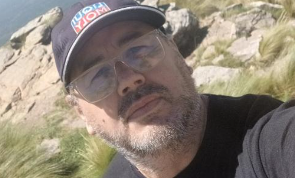 PELUCA COMPLICA A TODO: Versalli cargó contra empresarios del turismo en Federación al denunciar abusos laborales: “Les están pagando 3 mil pesos la hora”