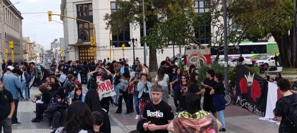 Para el Indio Solari: una misa de despedida en Paraná