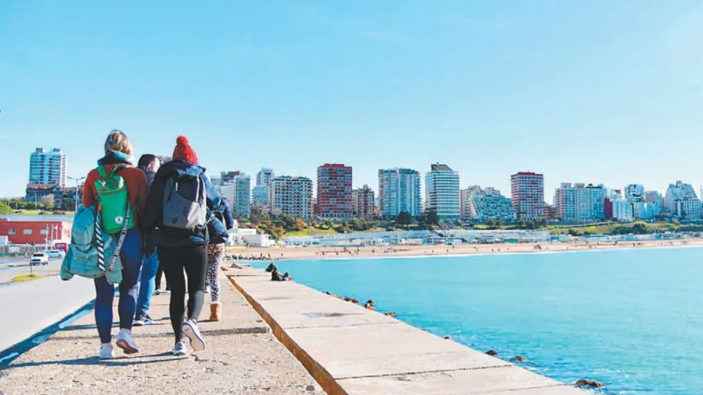 No hay plata… y juega Messi: uno de los peores fines de semana extra largos en la Costa Atlántica