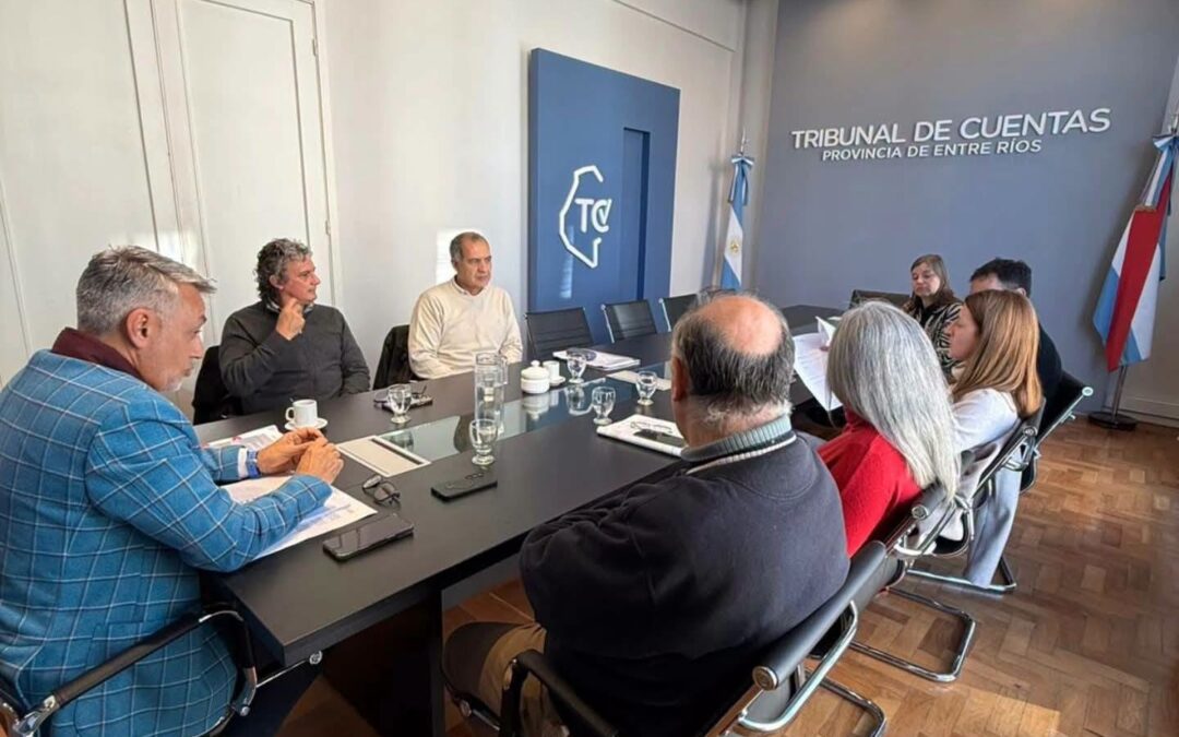 REUNIÓN DE TRABAJO DEL INTENDENTE RICARDO BRAVO CON EL PRESIDENTE DEL TRIBUNAL DE CUENTAS DE LA PROVINCIA