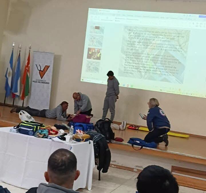 CAPACITACIÓN PARA FORTALECER LA RESPUESTA DEL PERSONAL DEL HOSPITAL SAN JOSÉ ANTE EMERGENCIAS