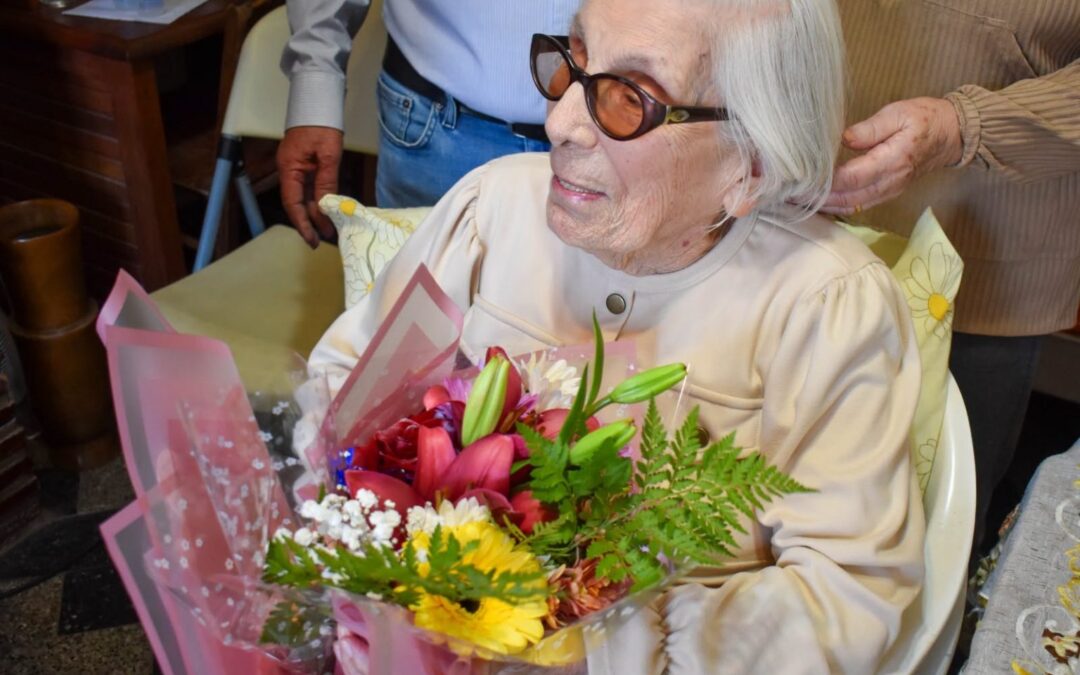 Un siglo de vida para Lita, quien atesora 8 nietos, 14 bisnietos y una tataranieta