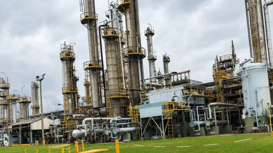 HOLA PELUQUITAS… Pampa Energía cerró una planta en Santa Fe y 130 trabajadores en vilo por su continuidad