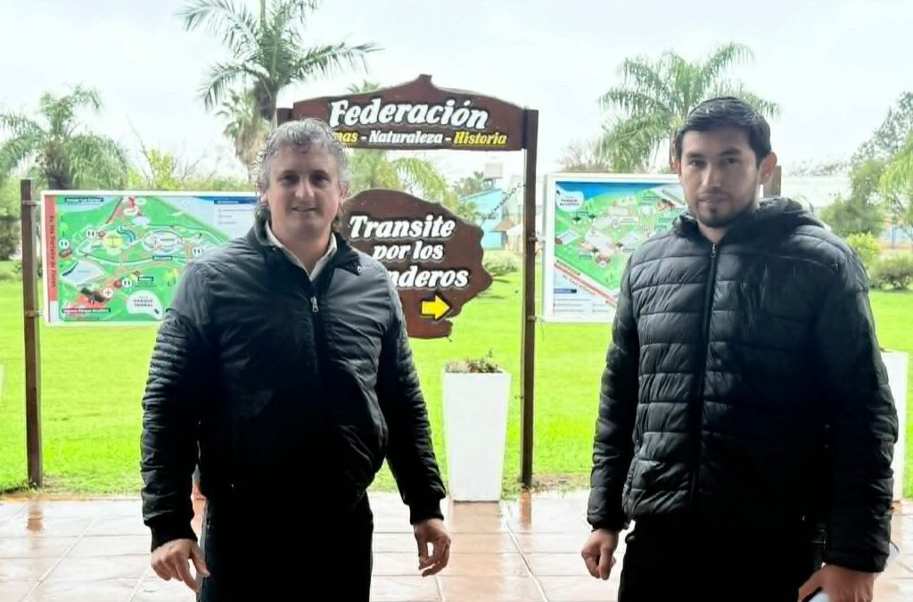 El intendente Bravo se reunió con el dirigente de Santa Ana Federico Zapata para analizar los desafíos del interior entrerriano